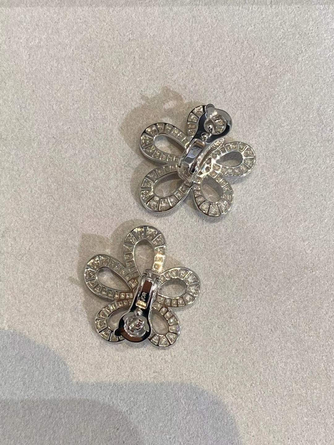 [⭐Luxery]FLOWERLACE EARRINGS FULL DIAMONDS
