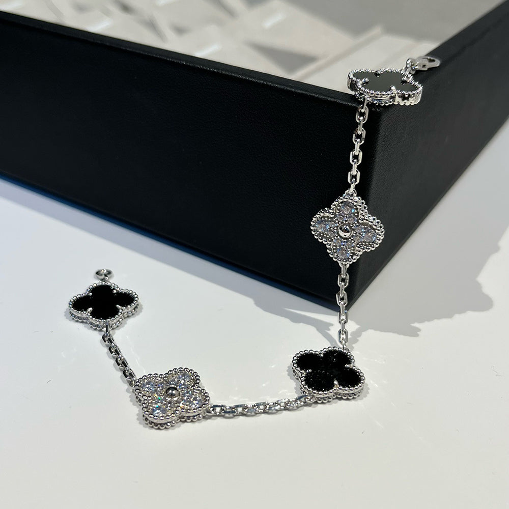 [⭐Luxery] CLOVER 5 MOTIF ONYXS BRACELET COLLECTION