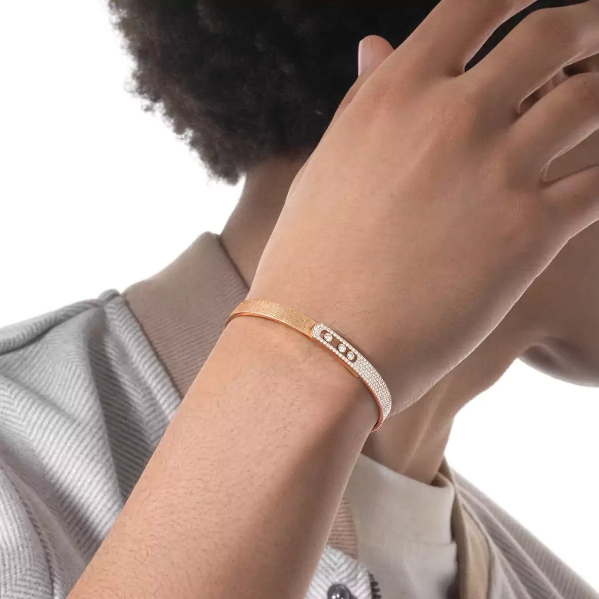 [⭐Luxery]Move Noa Ciselé half pavé bangle