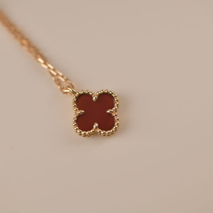 [⭐Luxery]CLOVER MINI 9.5MM WHITE CARNELIANS NECKLACE