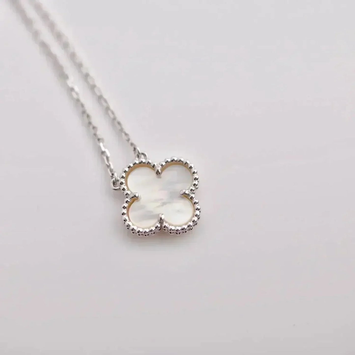 [⭐Luxery]CLOVER  15MM WHITE MOTHER-OF-PEARL SILVER