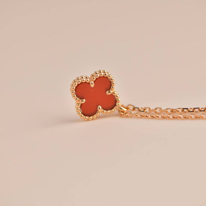 [⭐Luxery]CLOVER MINI 9.5MM WHITE CARNELIANS NECKLACE