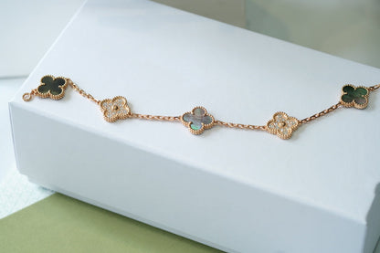 [⭐Luxery] CLOVER 5 MOTIF GRAY MOP BRACELET COLLECTION
