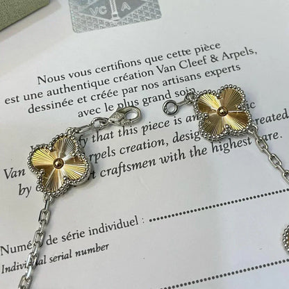 [⭐Luxery] CLOVER 5 MOTIF LASER BRACELET COLLECTION