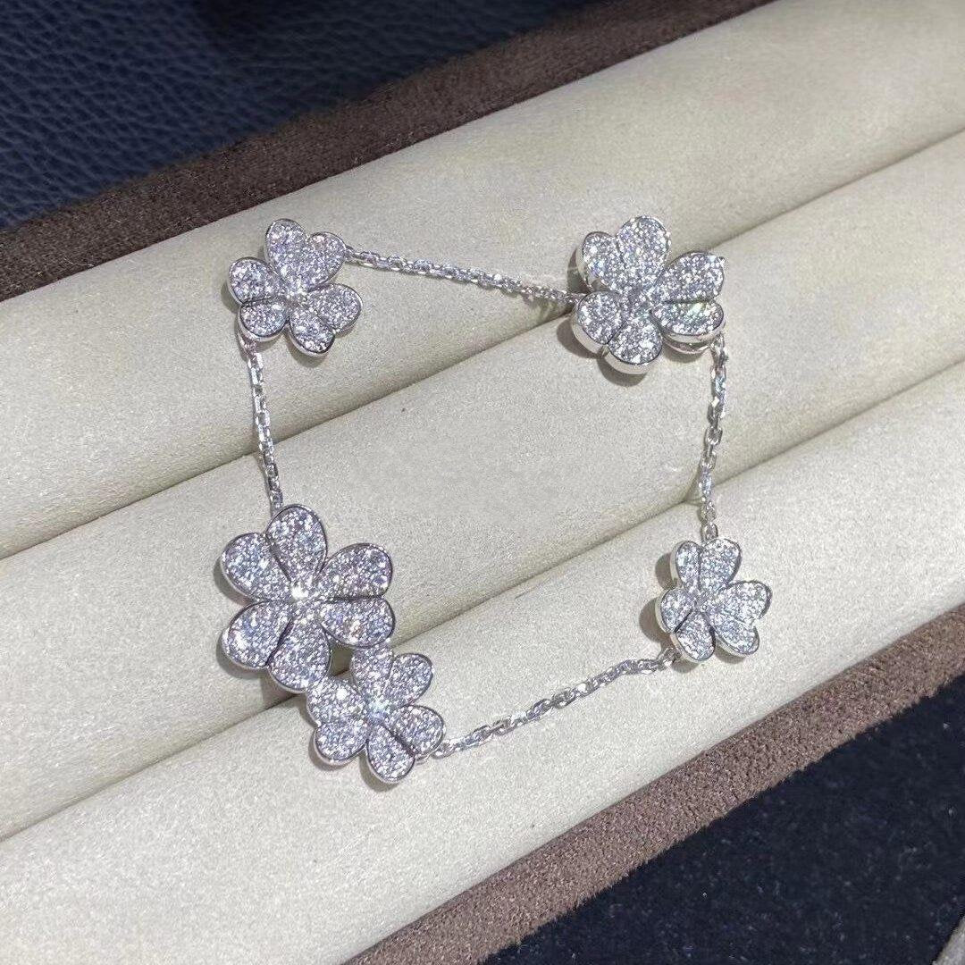 [⭐Luxery]FRIVOLE SILVER 5 FLOWERS BRACELET
