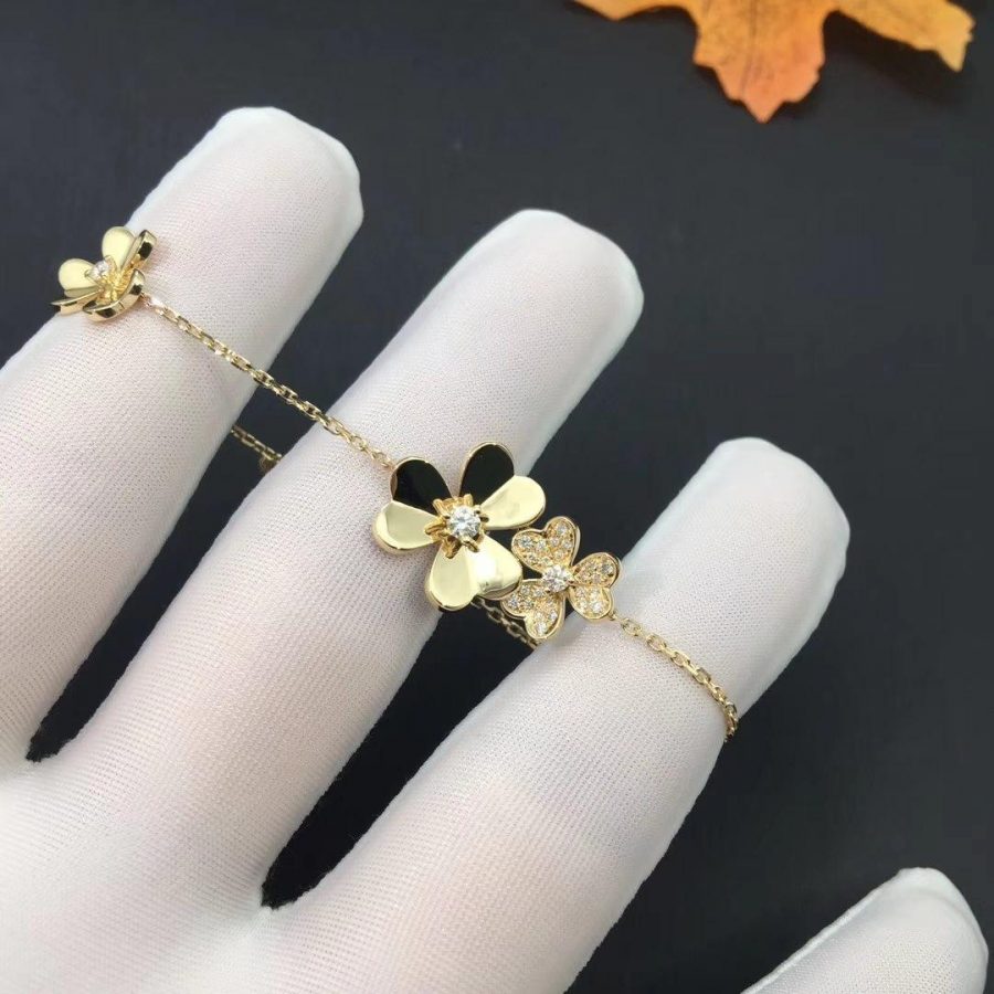 [⭐Luxery]FRIVOLE GOLD 5 FLOWERS BRACELET