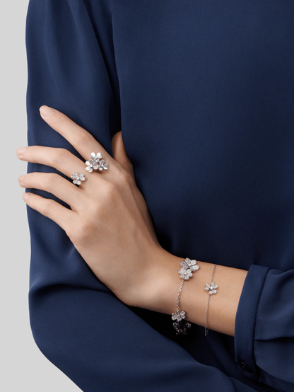 [⭐Luxery]FRIVOLE SILVER FLOWER DIAMOND BRACELET