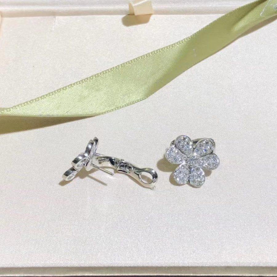[⭐Luxery]FRIVOLE SILVER FLOWER DIAMOND EARRINGS
