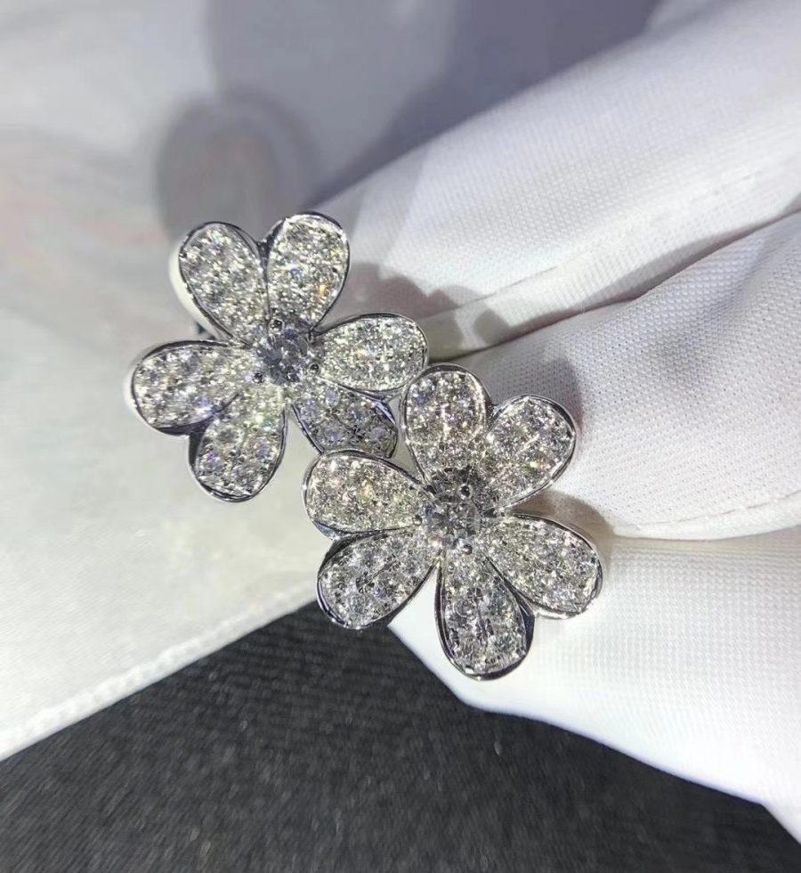[⭐Luxery]FRIVOLE SILVER FLOWER DIAMOND EARRINGS