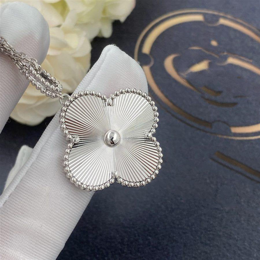 [⭐Luxery]CLOVER 25MM SILVER BIG CLOVER NECKLACE