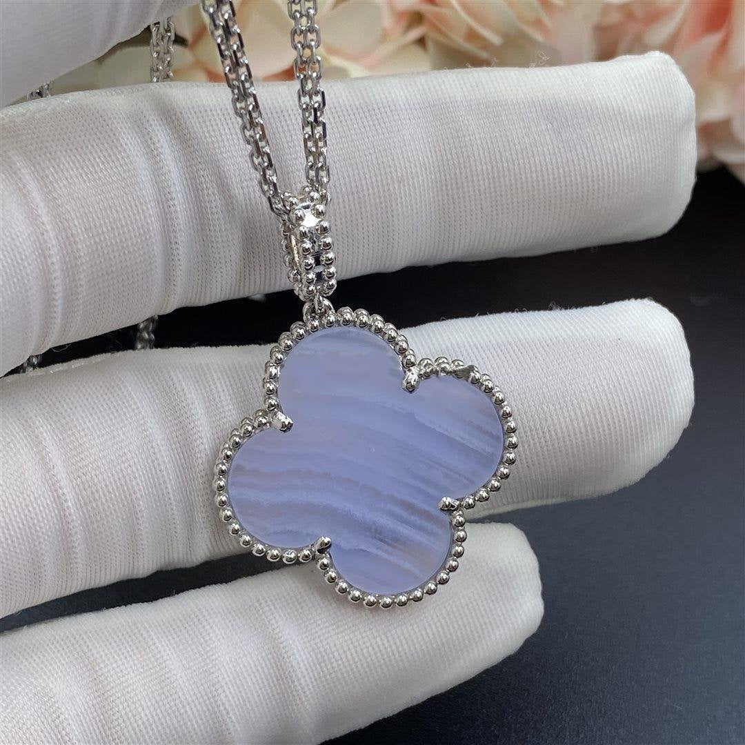 [⭐Luxery]CLOVER SILVER CHALCEDONY BIG CLOVER NECKLACE