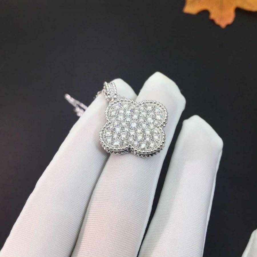 [⭐Luxery]CLOVER 25MM SILVER FULL DIAMOND BIG CLOVER NECKLACE
