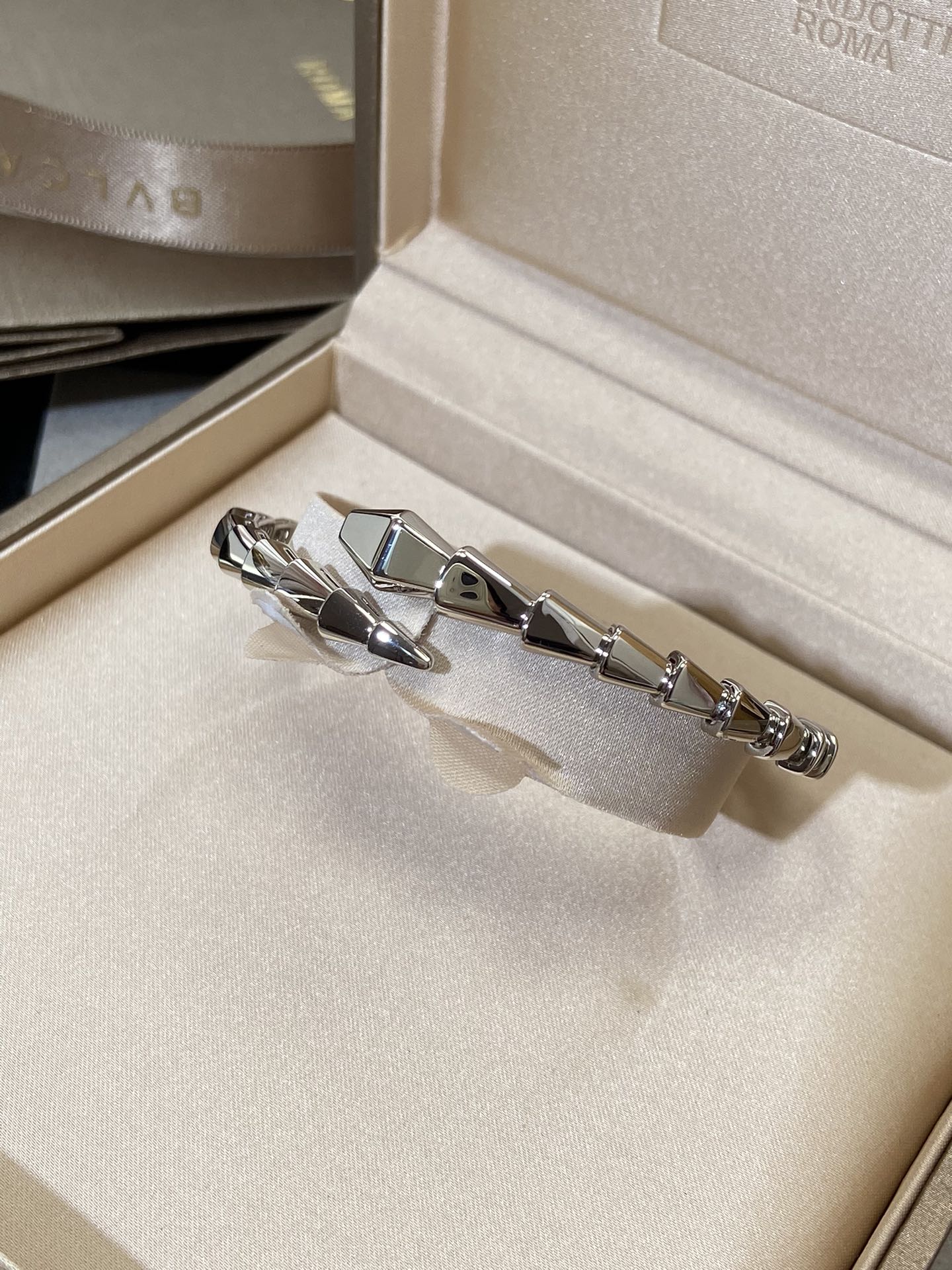 [⭐Luxery]SERPENTI VIPER SILVER BRACELET