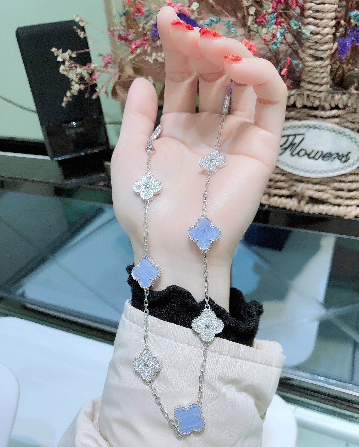 [⭐Luxery]CLOVER 10 MOTIFS CHALCEDONY DIAMONDS SILVER NECKLACE