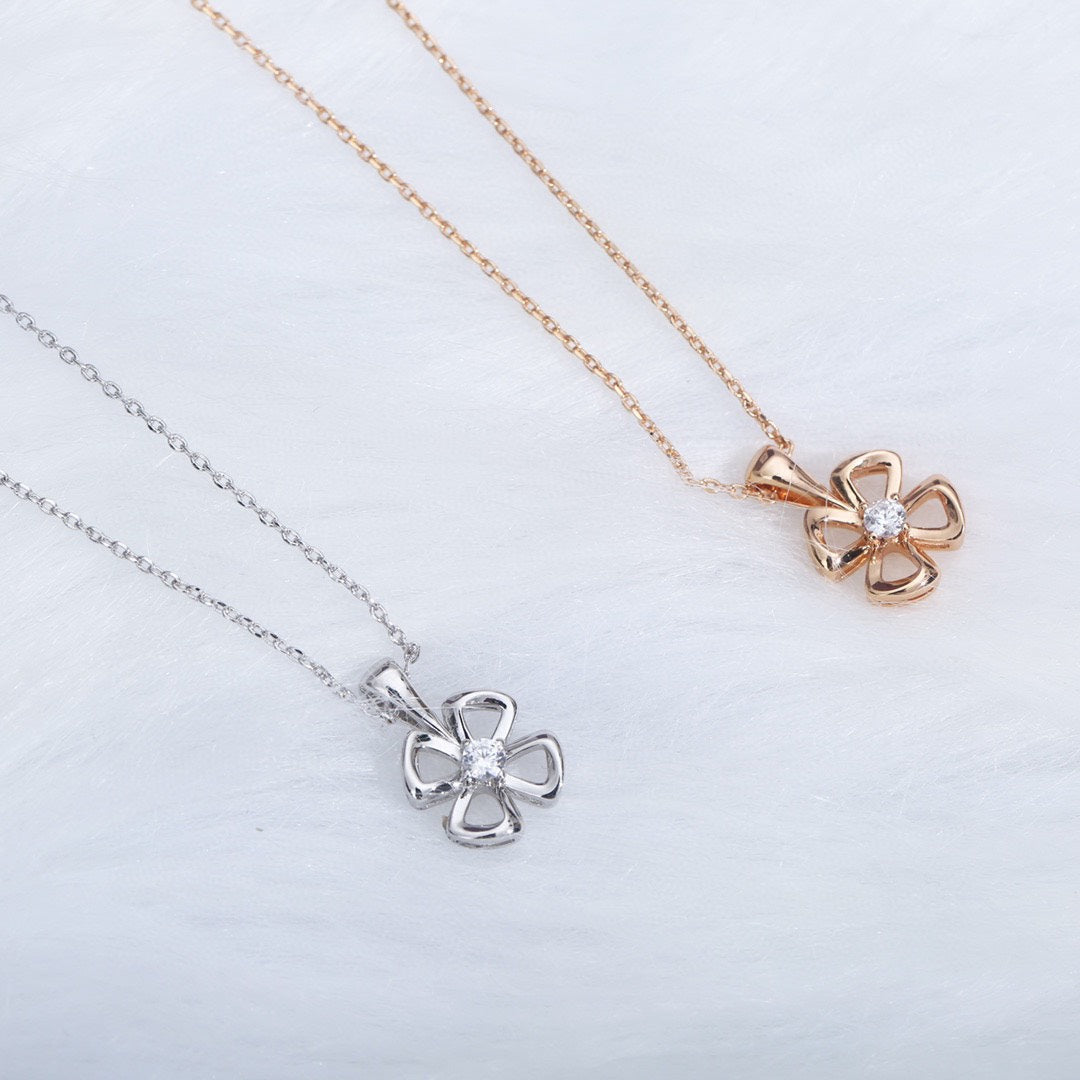 [⭐Luxery]FIOREVER NECKLACE DIAMOND CENTER