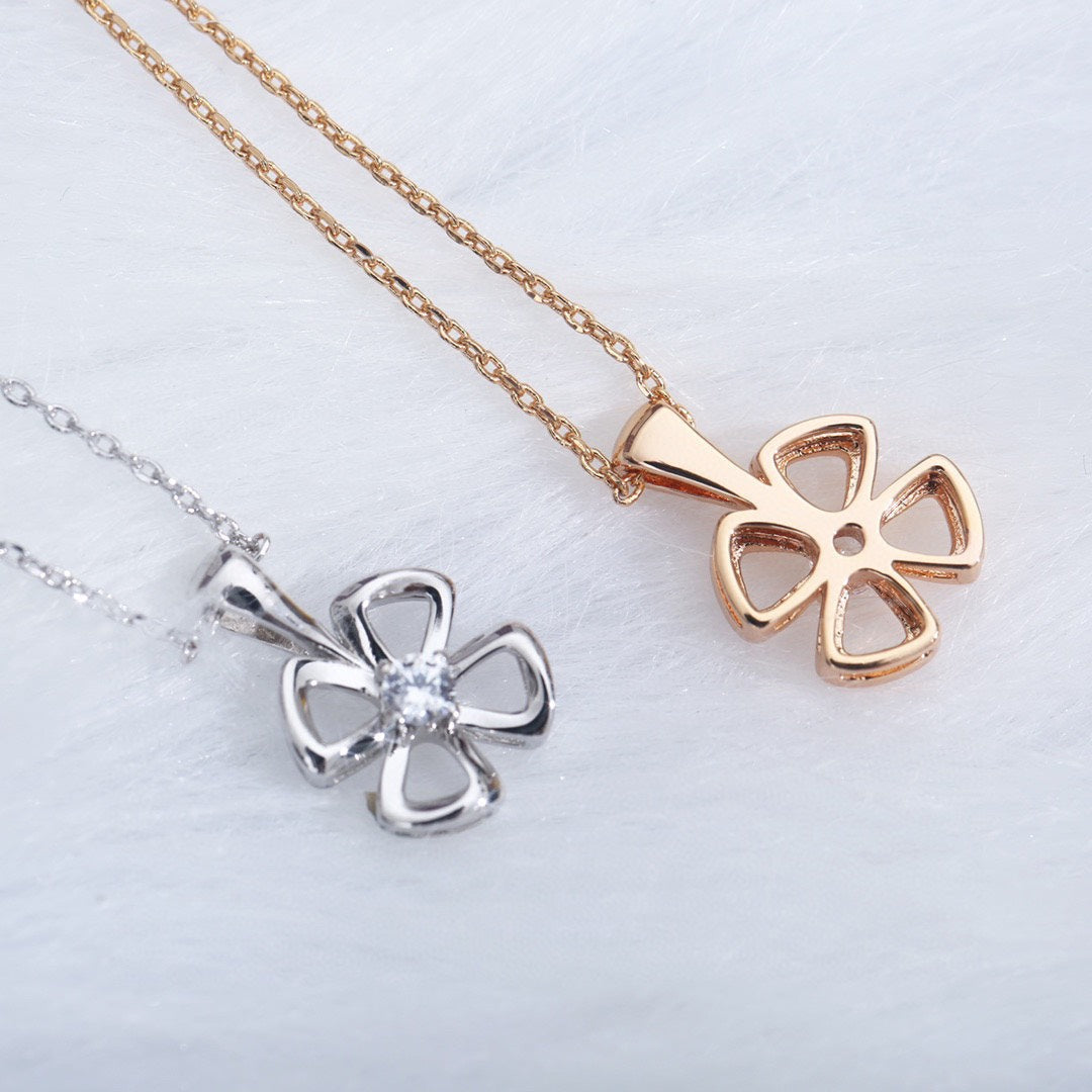 [⭐Luxery]FIOREVER NECKLACE DIAMOND CENTER