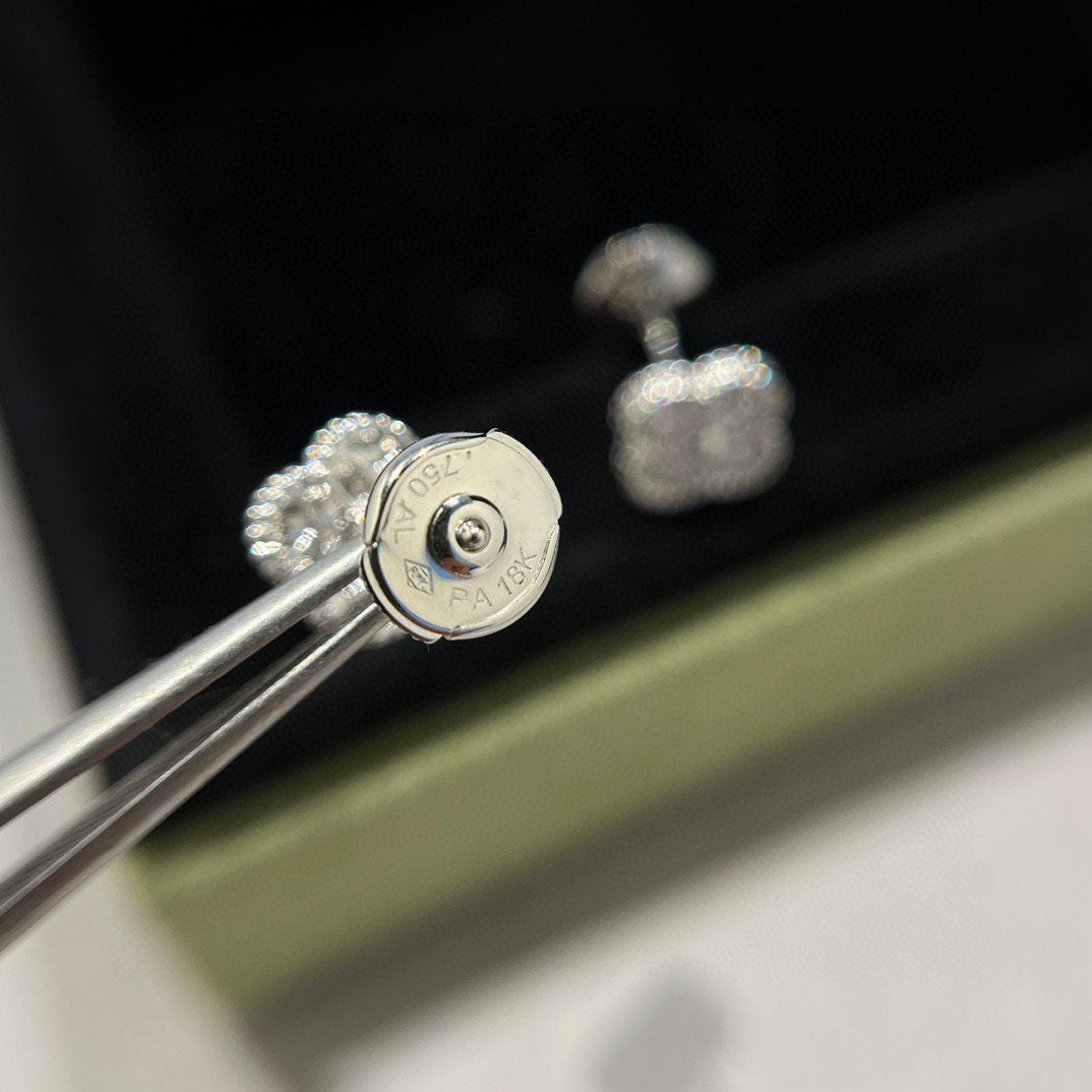 [⭐Luxery]CLOVER MINI DIAMOND STUD EARRINGS