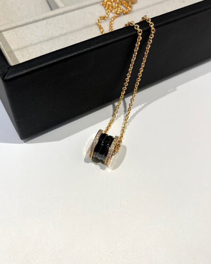 [⭐Luxery]ZERO 1 BLACK CERAMIC DIAMOND PINK GOLD NECKLACE
